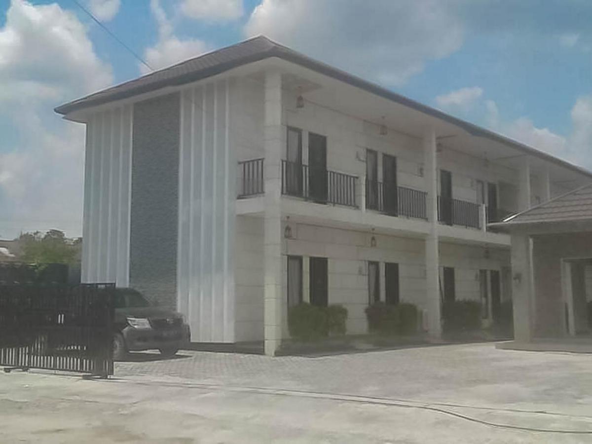 Reddoorz @ Wisma Pangrango Palangkaraya Exterior photo